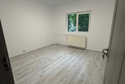 Apartament cu 3 camere decomandat în Tei - 8