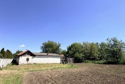 Casă cu 4 camere în Preajba