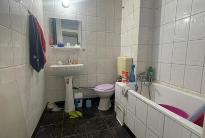 Apartament cu 3 camere semidecomandat în Gorjului - 1
