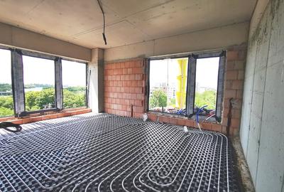 Apartament cu 3 camere decomandat în Sisești