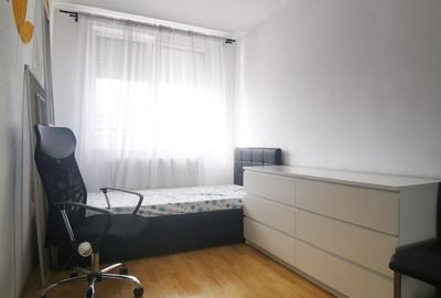 Apartament cu 3 camere semidecomandat în Dosu Bricii