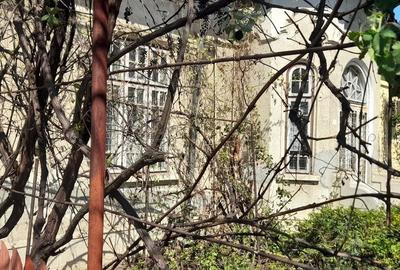 Casă cu 6 camere cu Teren 394 Mp în Central - 6
