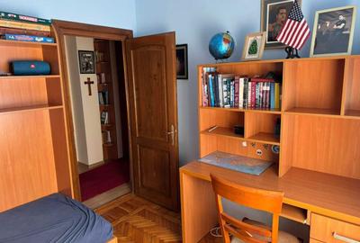 Apartament cu 4 camere decomandat în Central - 4