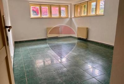 Apartament cu 3 camere semidecomandat în Grigorescu