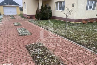 Casă cu 4 camere cu Teren 1219 Mp în Remetea Mare