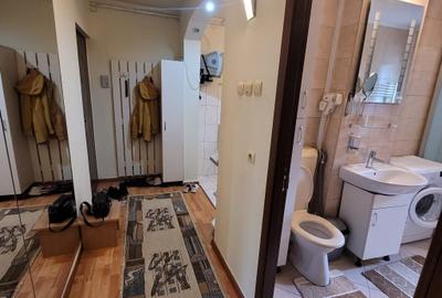 Apartament cu 2 camere nedecomandat în Astra