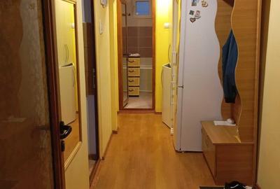 Apartament cu 2 camere decomandat în Micro 20
