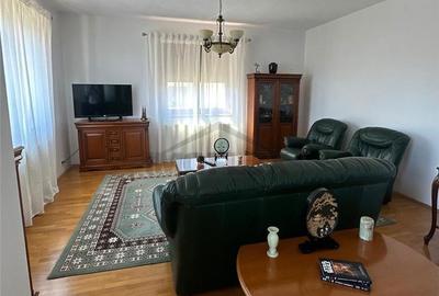 Casă cu 10 camere cu Canalizare în Sisești - 3