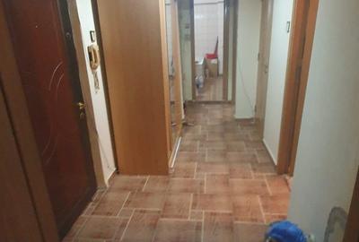 Apartament cu 2 camere decomandat în Lacul Tei - 2