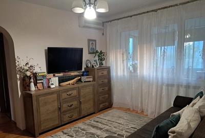 Apartament cu 2 camere semidecomandat în Tomis II
