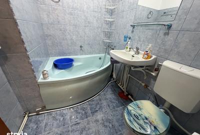 Apartament cu 2 camere semidecomandat în Micro 4