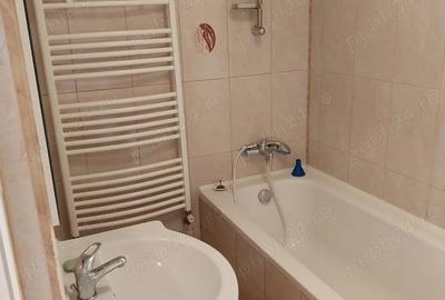 Casă cu 3 camere cu Teren 179 Mp în P-ța Universității - 9