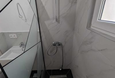 Apartament cu 3 camere decomandat în Central - 1