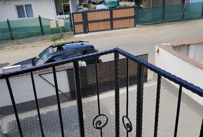 Apartament cu 3 camere decomandat în Humulești