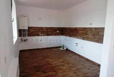 Casă cu 4 camere cu Teren 300 Mp în Prelungirea Ghencea - 1