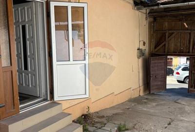 Spațiu comercial, de 50 mp, în Central - 2
