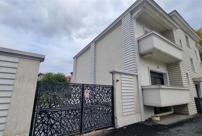 Casă individuală cu 11 camere cu Canalizare în Centrul Civic - 3