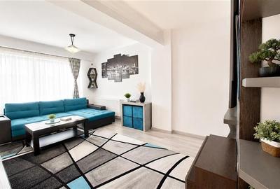Apartament cu 3 camere decomandat, mobilat în Tractorul