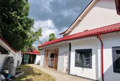 Casă cu 4 camere în Central - 1