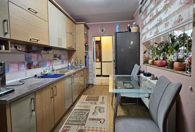 Apartament cu 4 camere în Ultracentral