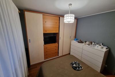 Apartament cu 4 camere semidecomandat, mobilat în CET - 23