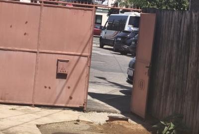 Casă cu 4 camere în Exterior Vest