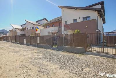 Casă cu 4 camere cu Teren 250 Mp în Noua