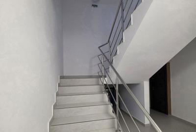 Apartament cu 3 camere în Central - 1