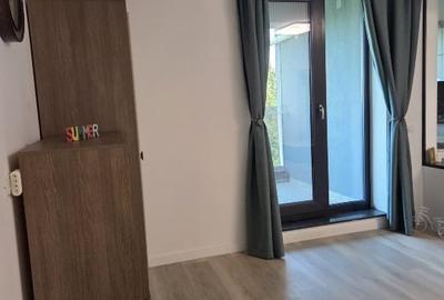 Apartament cu 2 camere semidecomandat, mobilat în Tomis Nord