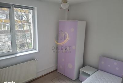 Apartament cu 4 camere decomandat în 7 Noiembrie - 11