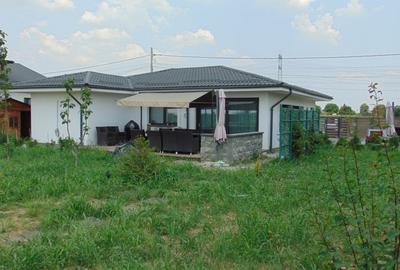 Casă individuală cu 3 camere cu Canalizare în Tărtășești - 11