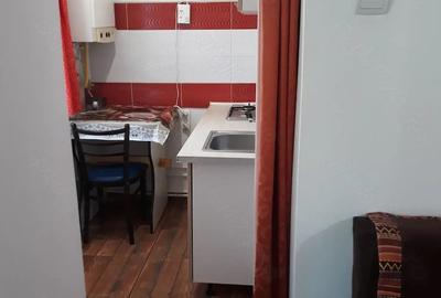 Garsonieră decomandată în Petros