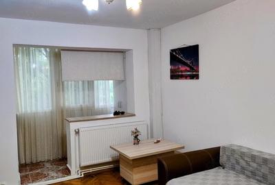 Apartament cu 2 camere decomandat în Micro 14