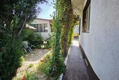 Casă cu 6 camere cu Teren 300 Mp în Central