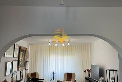Apartament cu 4 camere decomandat, mobilat în Plopilor - 3