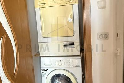 Apartament cu 3 camere în Podu Roș