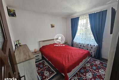 Casă cu 5 camere cu Teren 1196 Mp în Aroneanu - 2
