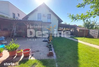 Casă cu 4 camere cu Teren 66000 Mp în Dumbrăvița