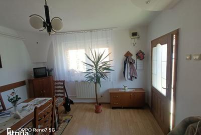 Casă cu 5 camere cu Piscina în Central