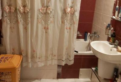 Apartament cu 3 camere decomandat în Central - 1