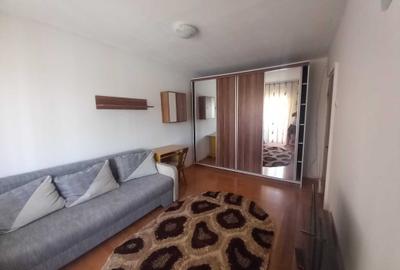 Garsonieră decomandată în Central