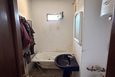 Apartament cu 3 camere în Drumul Taberei