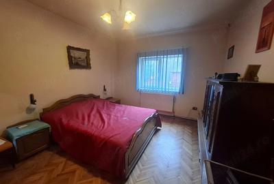 Casă cu 2 camere cu Teren 600 Mp în Central