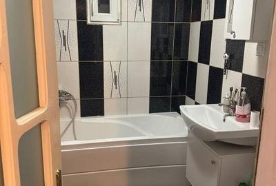 Apartament cu 3 camere decomandat în 1 Mai