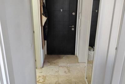 Apartament cu 2 camere decomandat în Roșu