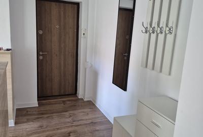 Apartament cu 3 camere semidecomandat în Central - 3