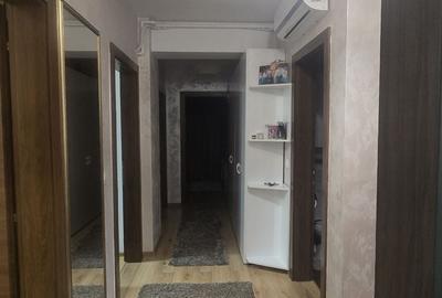 Apartament cu 3 camere decomandat în Berceni - 1