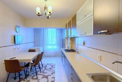 Apartament cu 2 camere decomandat în - 4