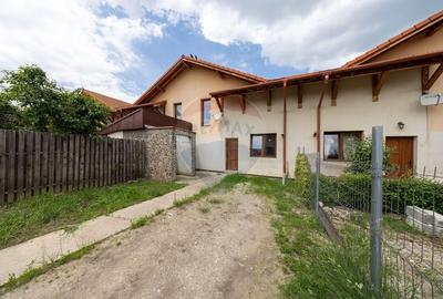 Casă cu 3 camere cu Teren 177 Mp în Sânpetru - 2
