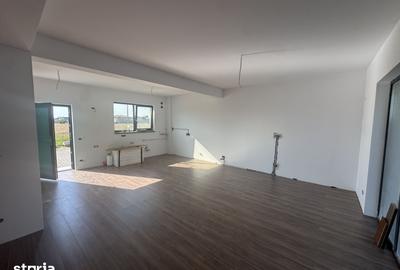 Casă cu 4 camere cu Teren 45 Mp în Giroc